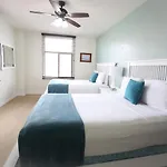 Hotel Carmel Santa Monica