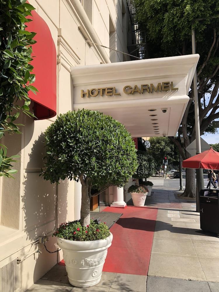 Hotel Carmel 3*