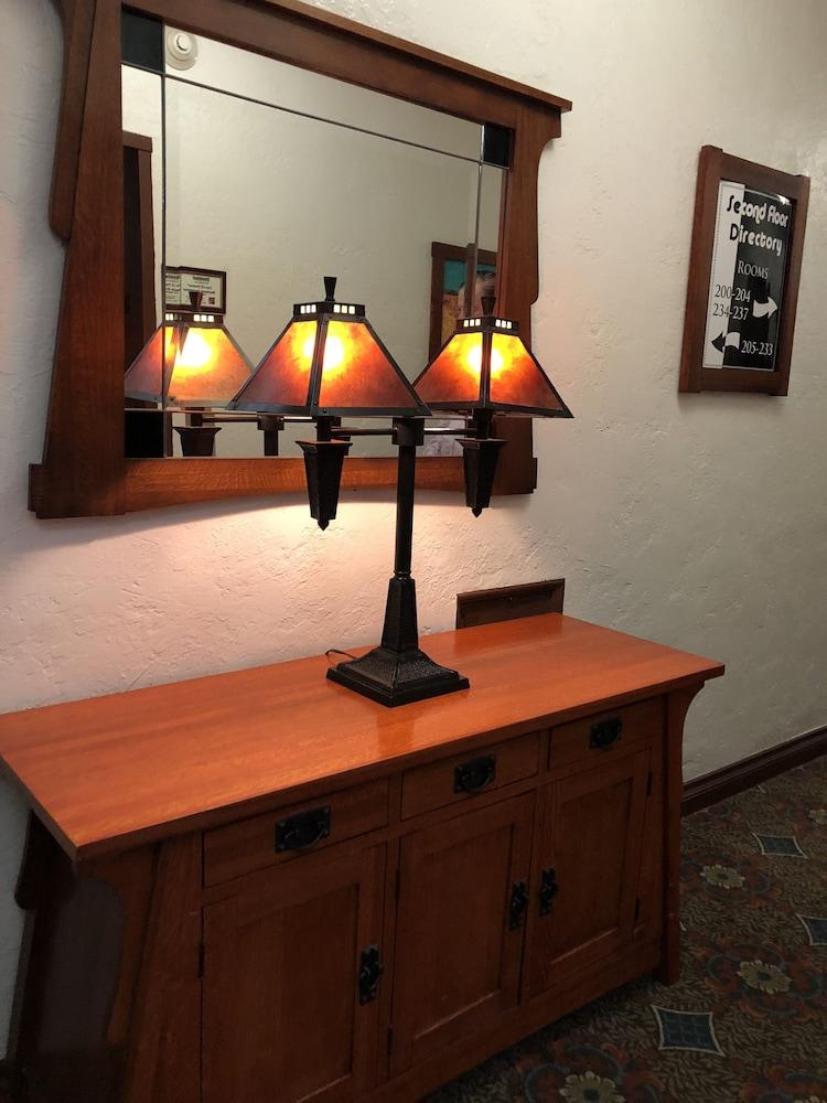 Carmel 3*