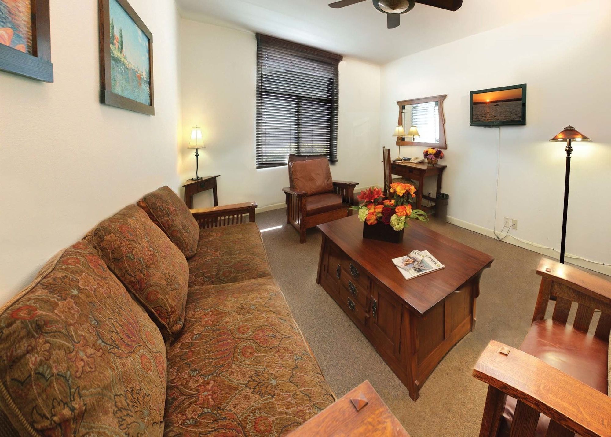 Carmel Hotel
