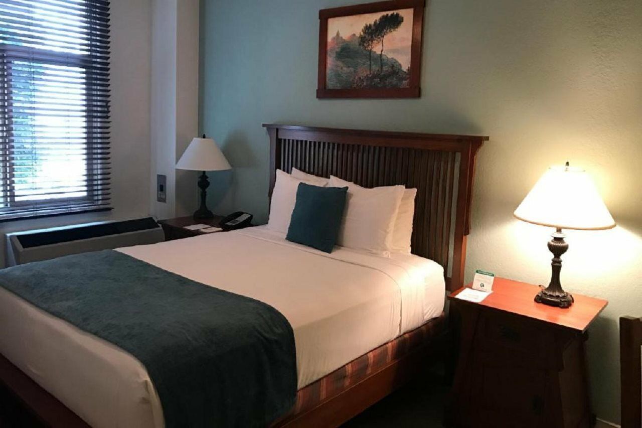 Hotel Carmel Santa Monica